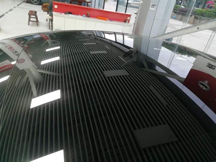 Фото 27 - Tesla Model 3