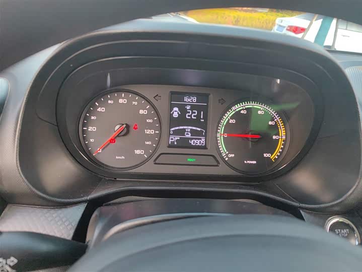 Фото 12 - Roewe Clever