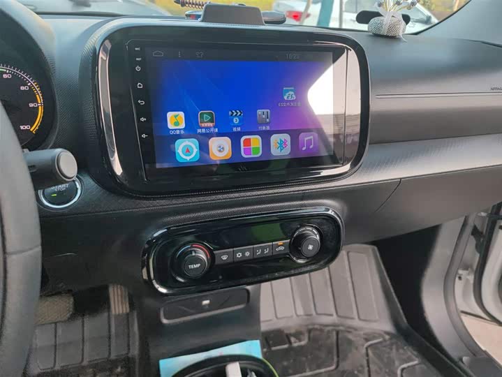 Фото 13 - Roewe Clever