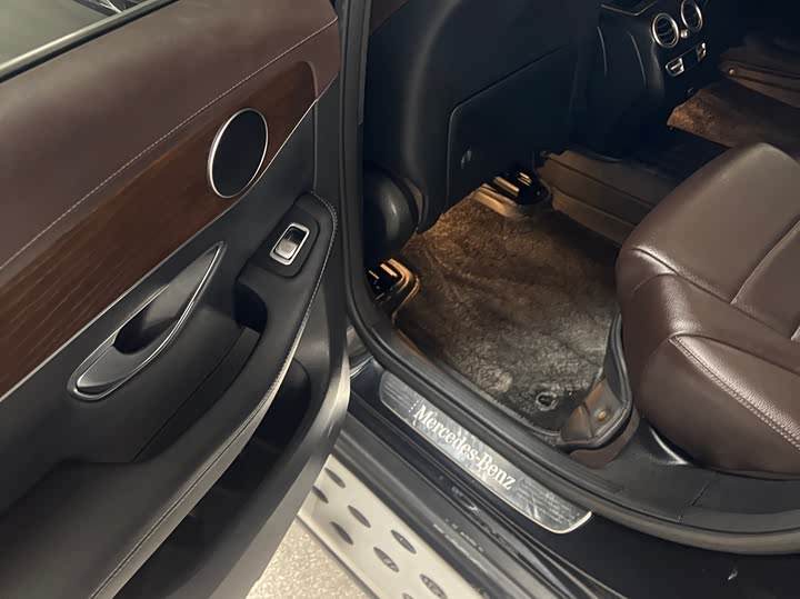 Фото 10 - Mercedes-Benz GLC-Class