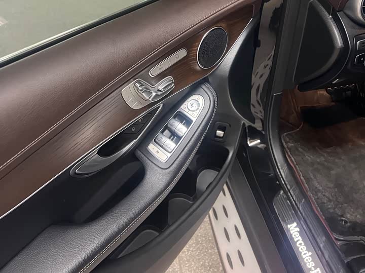 Фото 11 - Mercedes-Benz GLC-Class