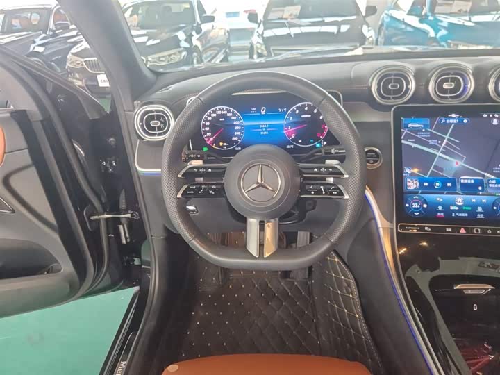 Фото 11 - Mercedes-Benz GLC-Class