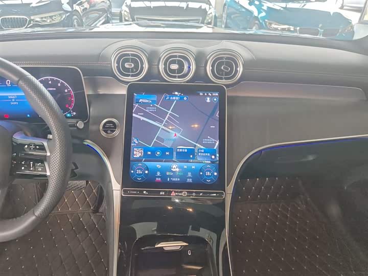 Фото 13 - Mercedes-Benz GLC-Class