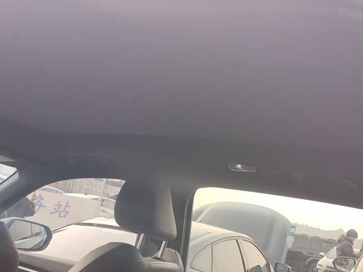 Фото 12 - Geely Monjaro