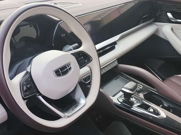 Фото 6 - Geely Monjaro