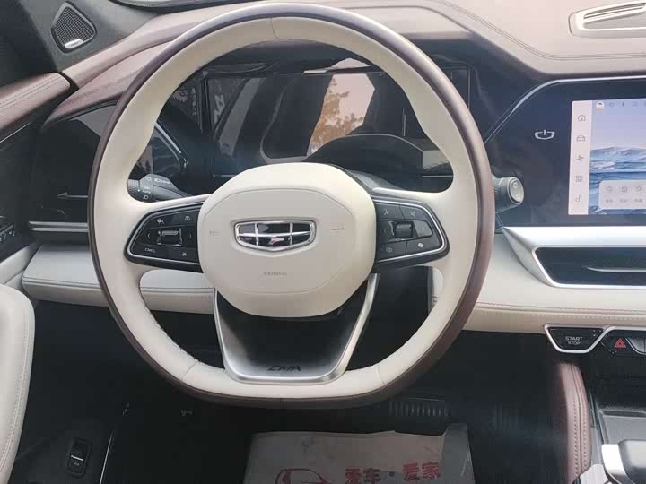 Фото 7 - Geely Monjaro