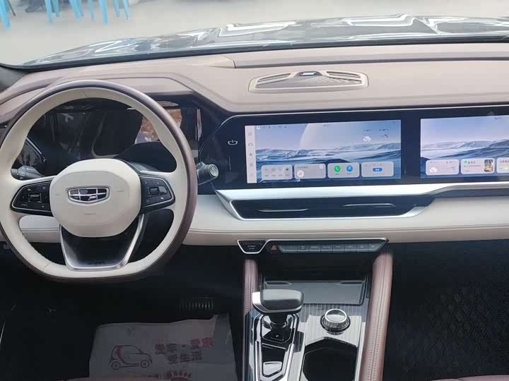 Фото 8 - Geely Monjaro