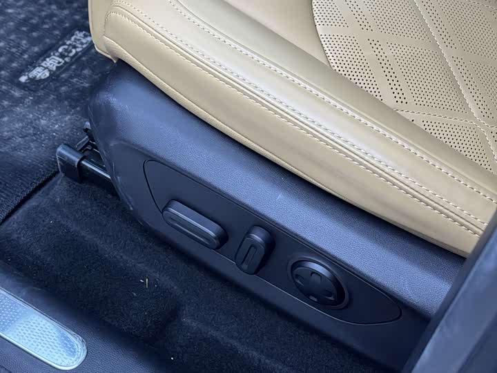 Фото 16 - Leapmotor C11