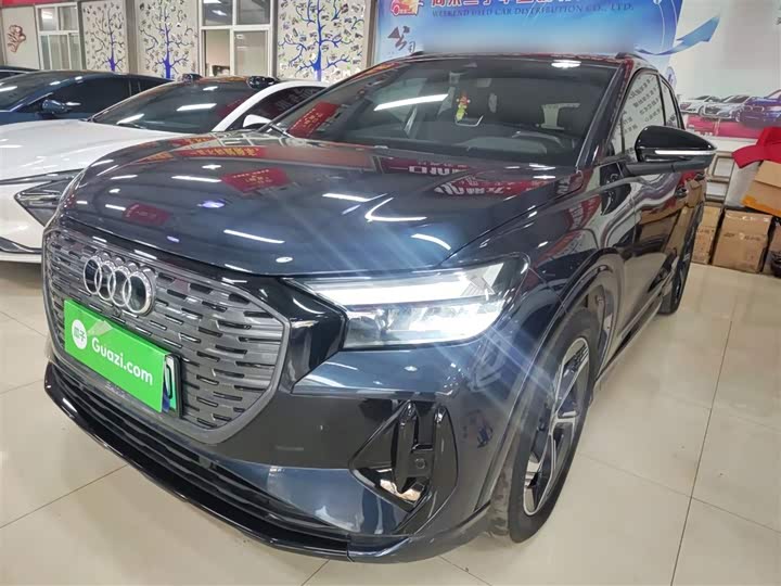 Фото 2 - Audi Q4 e-tron