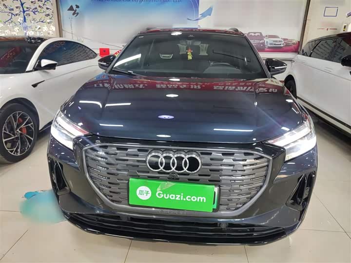 Фото 3 - Audi Q4 e-tron