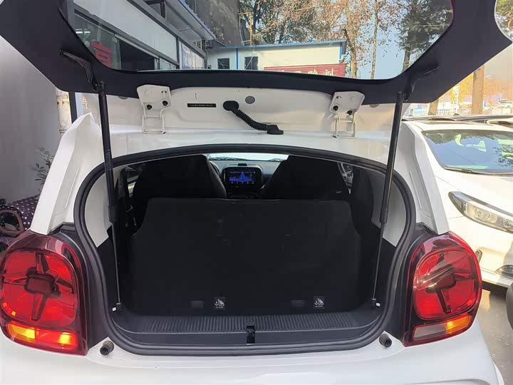 Фото 19 - Roewe Clever