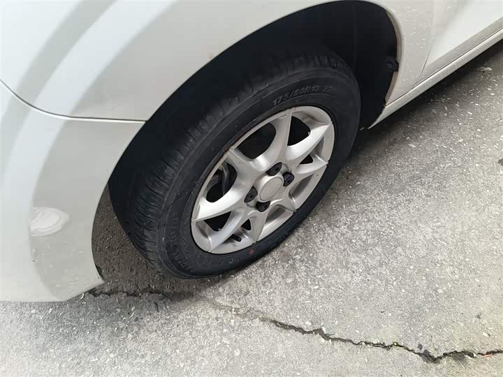 Фото 23 - Roewe Clever