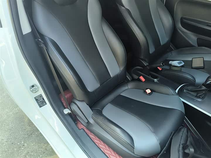 Фото 25 - Roewe Clever