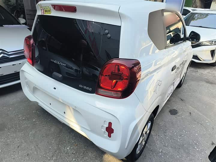 Фото 7 - Roewe Clever