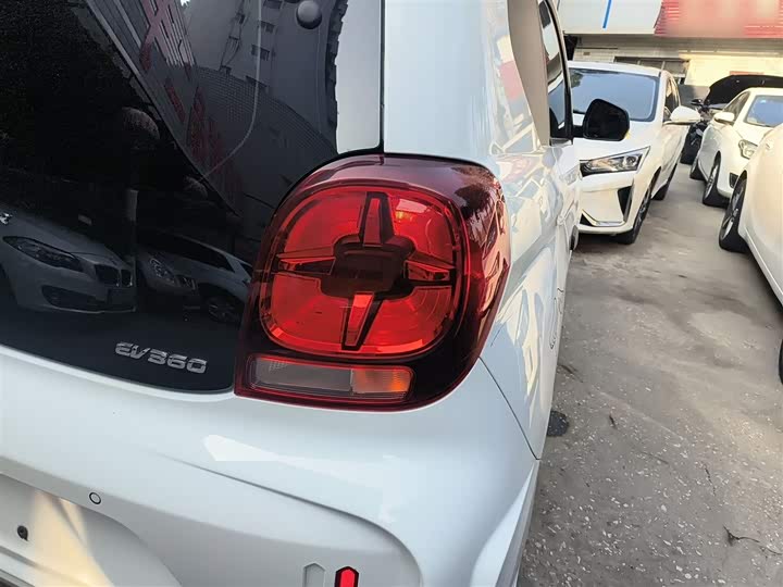 Фото 8 - Roewe Clever