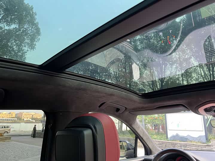 Фото 15 - Porsche Macan