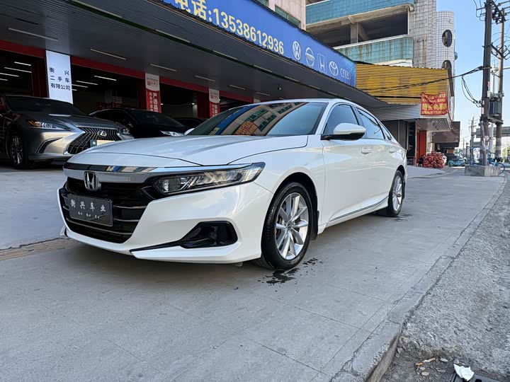 Фото 2 - Honda Accord
