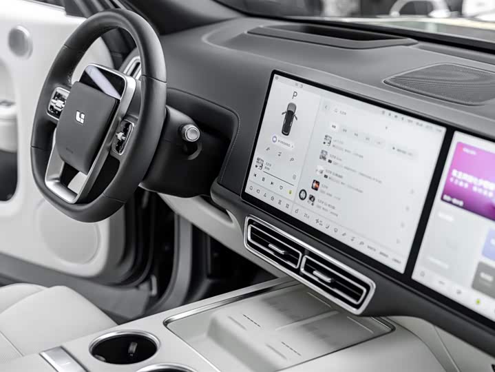 Фото 32 - LiXiang L9