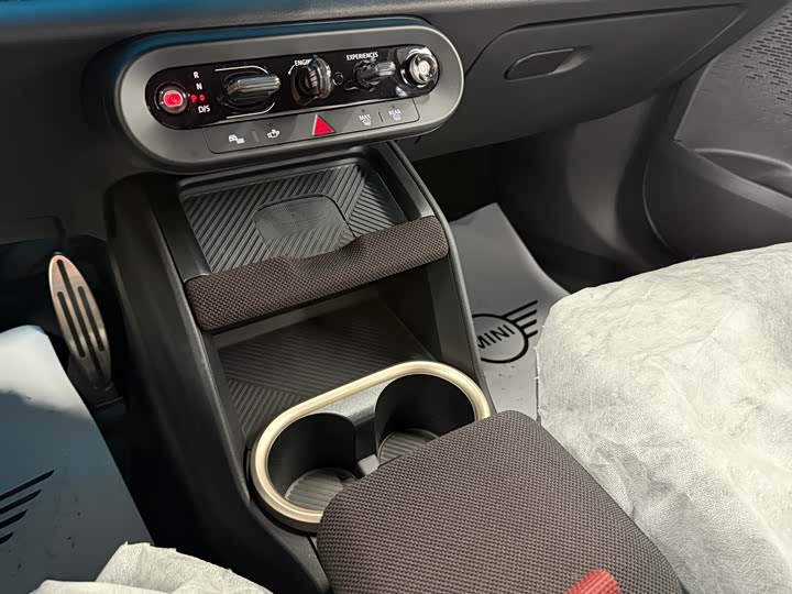 Фото 19 - Mini Countryman JCW