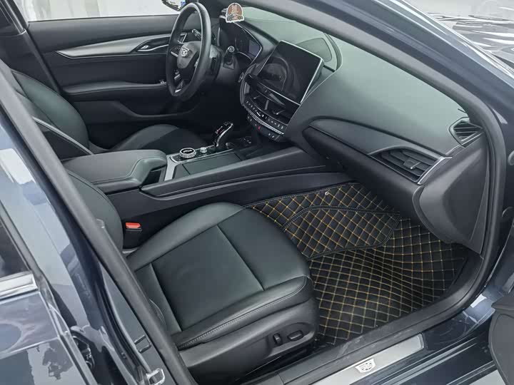 Фото 12 - Cadillac CT5