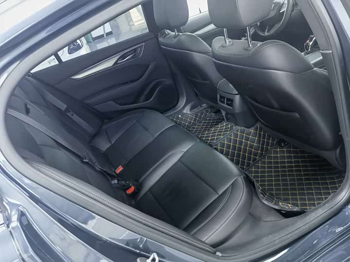 Фото 14 - Cadillac CT5