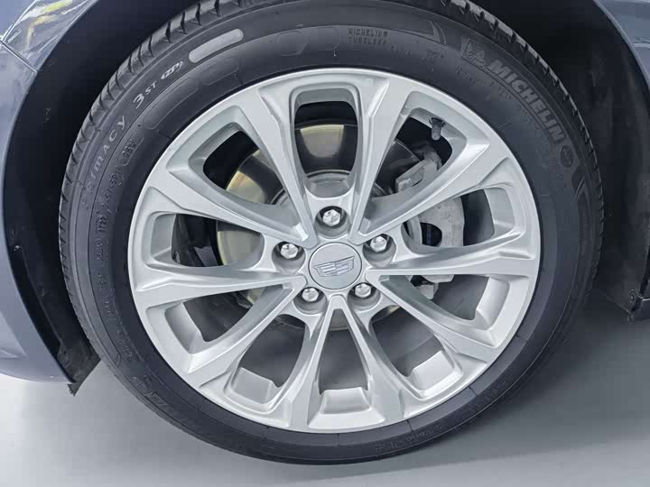 Фото 4 - Cadillac CT5