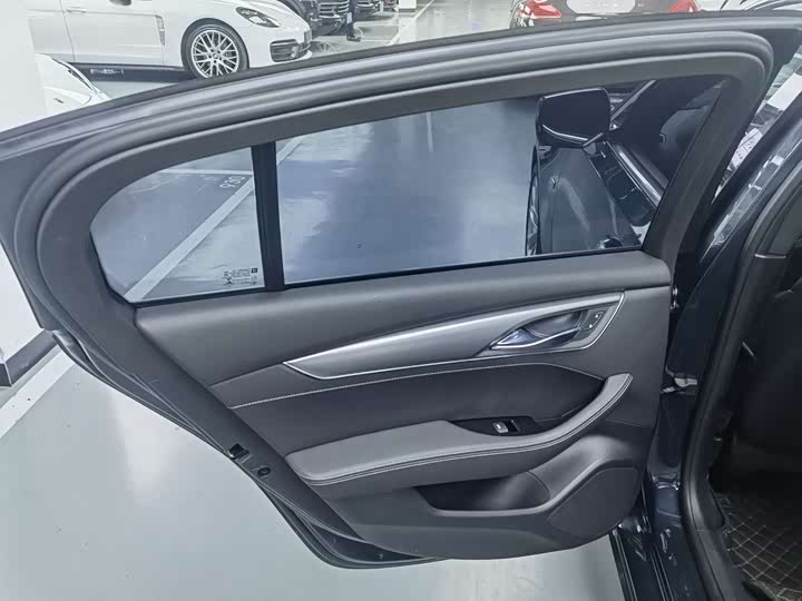 Фото 7 - Cadillac CT5