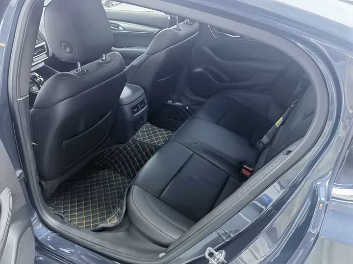 Фото 8 - Cadillac CT5