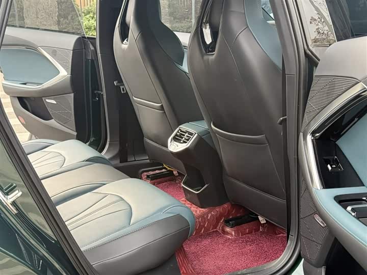 Фото 2 - MG Motor 7