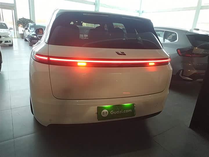 Фото 6 - LiXiang L7