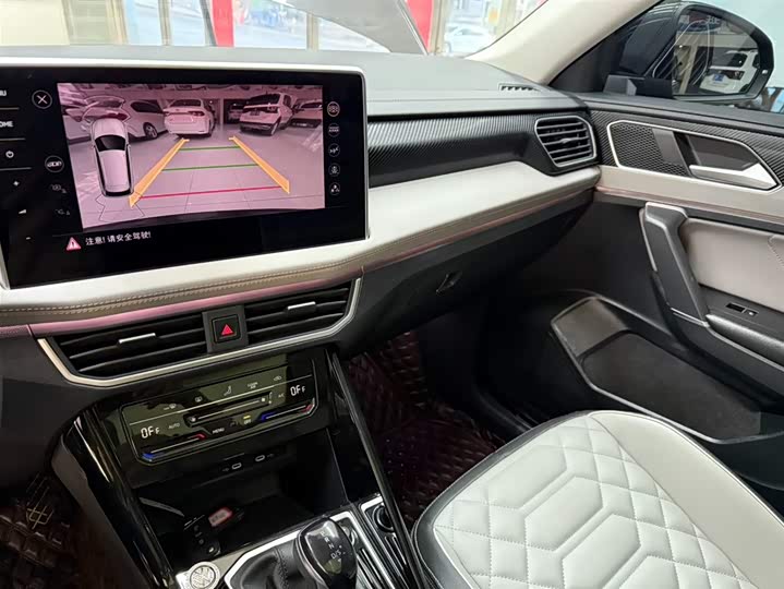 Фото 12 - Volkswagen Tayron