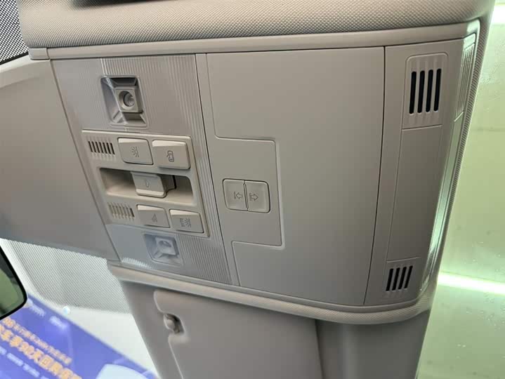 Фото 14 - Volkswagen Tayron