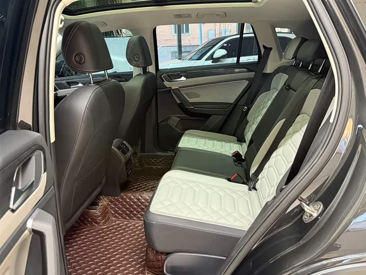 Фото 18 - Volkswagen Tayron