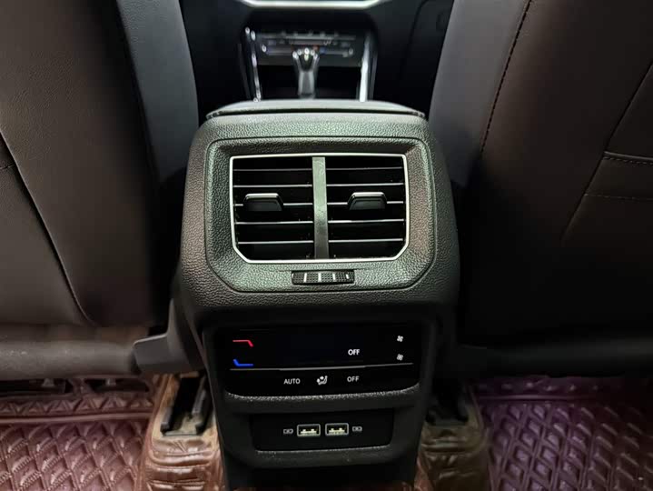 Фото 19 - Volkswagen Tayron