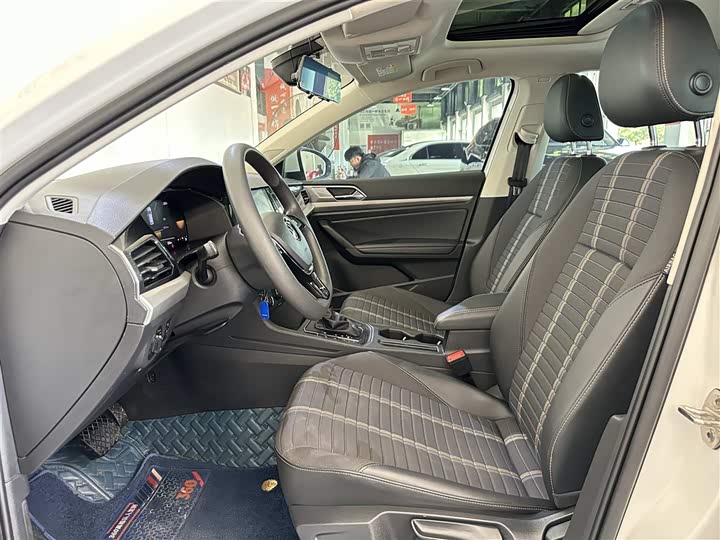 Фото 4 - Volkswagen Lavida