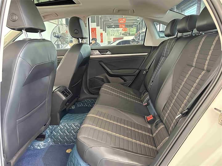 Фото 5 - Volkswagen Lavida