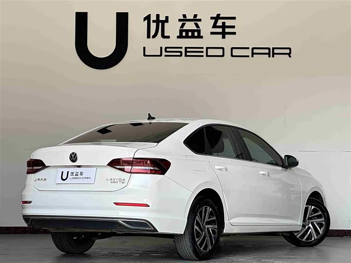 Фото 9 - Volkswagen Lavida