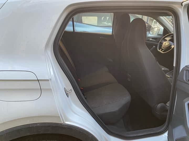 Фото 11 - Volkswagen T-Cross