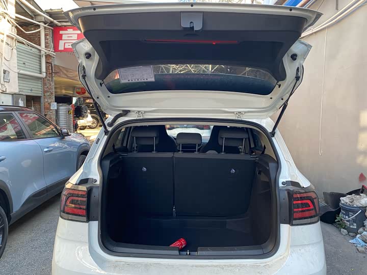 Фото 12 - Volkswagen T-Cross