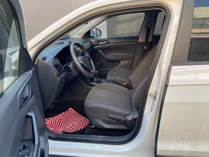 Фото 8 - Volkswagen T-Cross