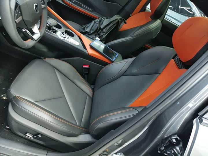 Фото 15 - Changan UNI-V