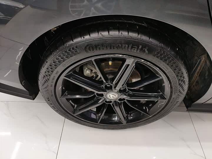 Фото 26 - Changan UNI-V