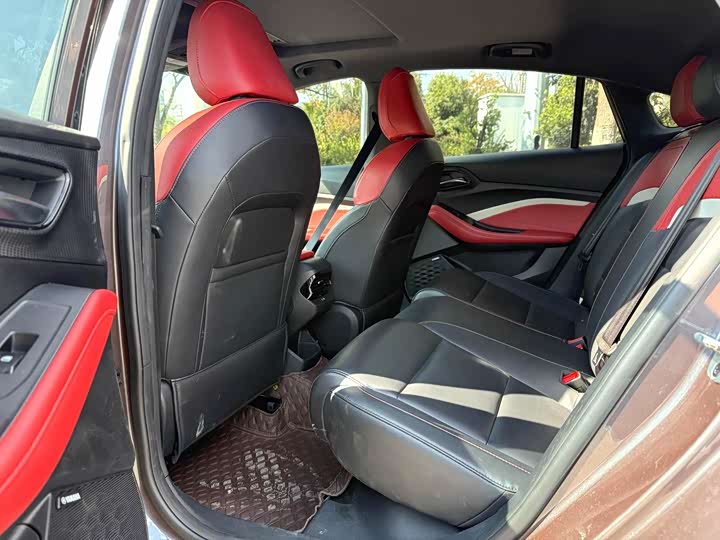 Фото 9 - MG Motor 5