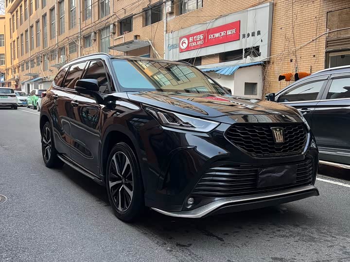 Фото 2 - Toyota Crown Kluger