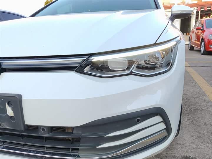 Фото 24 - Volkswagen Golf