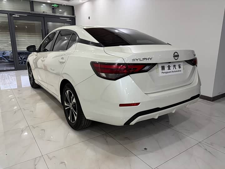 Фото 17 - Nissan Sylphy