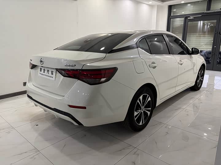 Фото 18 - Nissan Sylphy