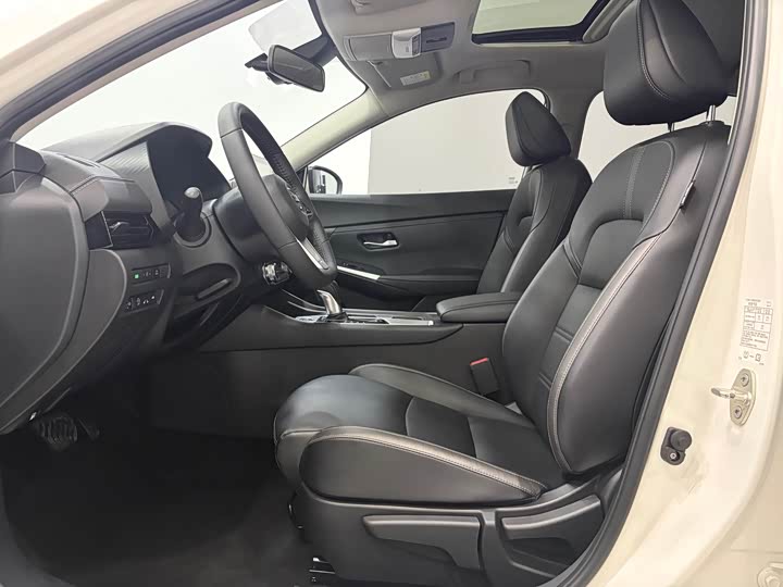 Фото 4 - Nissan Sylphy