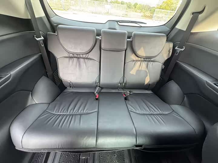 Фото 18 - Honda Elysion