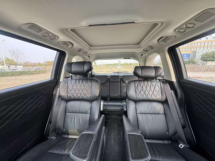 Фото 23 - Honda Elysion